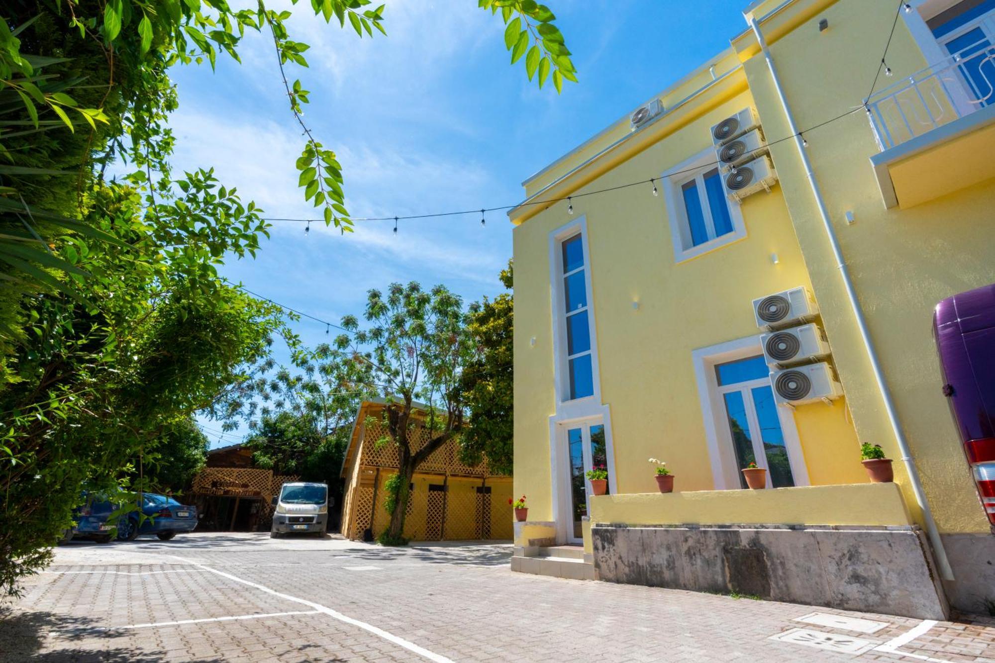 Gjuhadoli Hotel Restaurant Shkodër Екстериор снимка