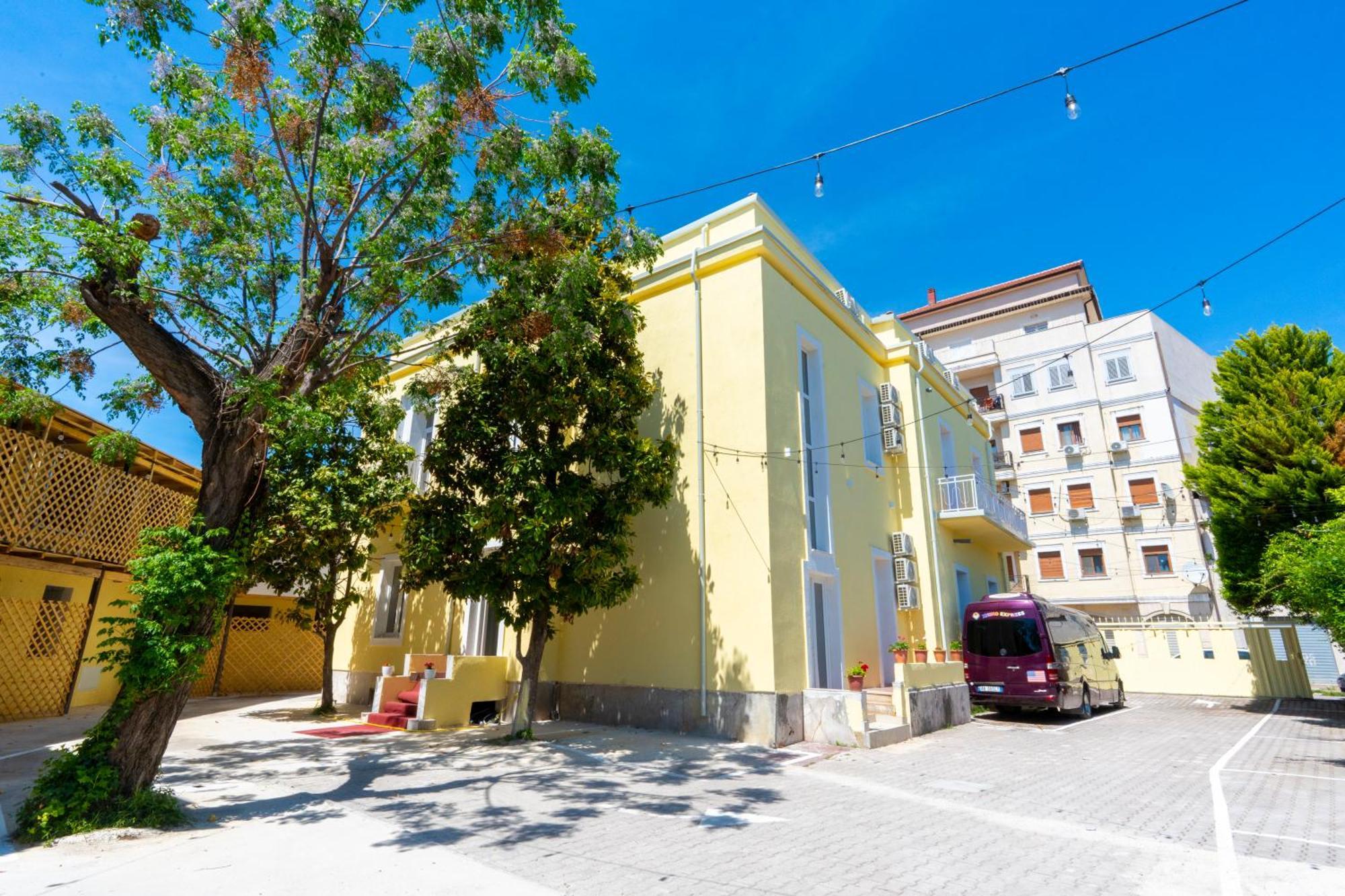 Gjuhadoli Hotel Restaurant Shkodër Екстериор снимка